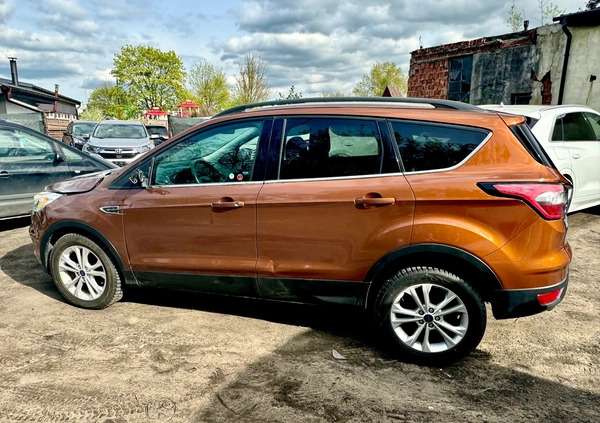 Ford Escape cena 48900 przebieg: 98049, rok produkcji 2017 z Opoczno małe 67